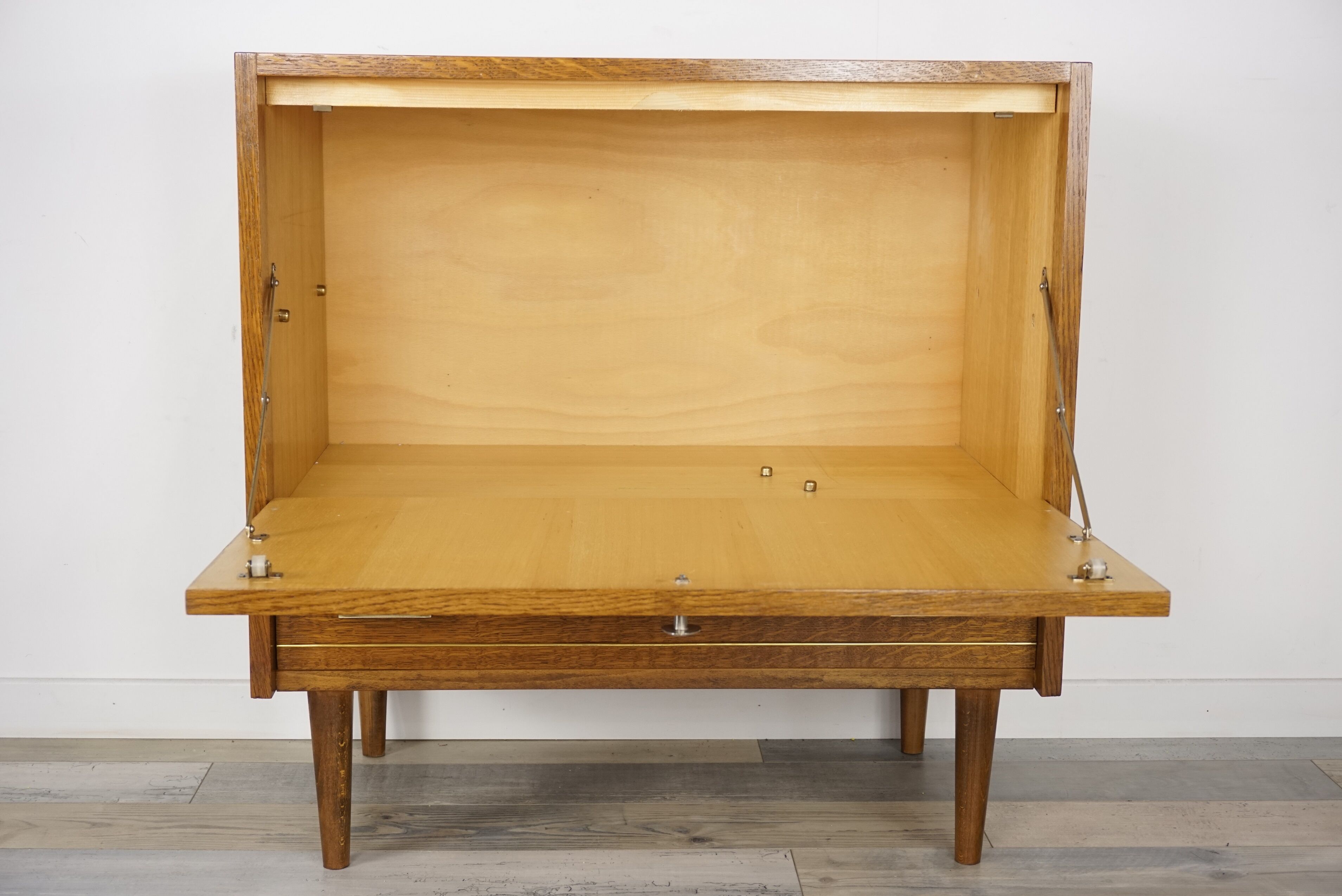 Bar storage in oak and brass, 50s - 60s