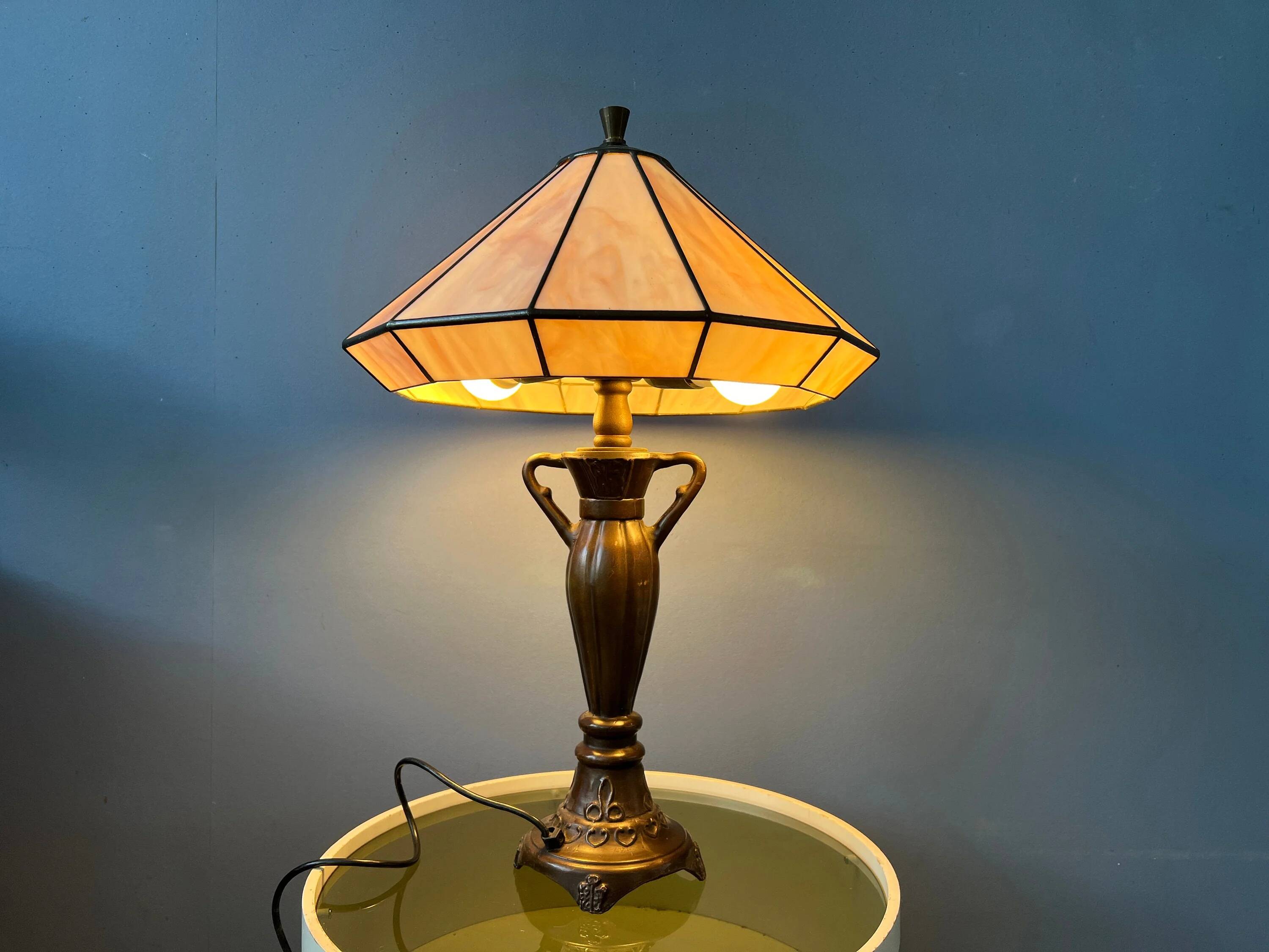 Lampe de table Tiffany Art déco en vitrail violet