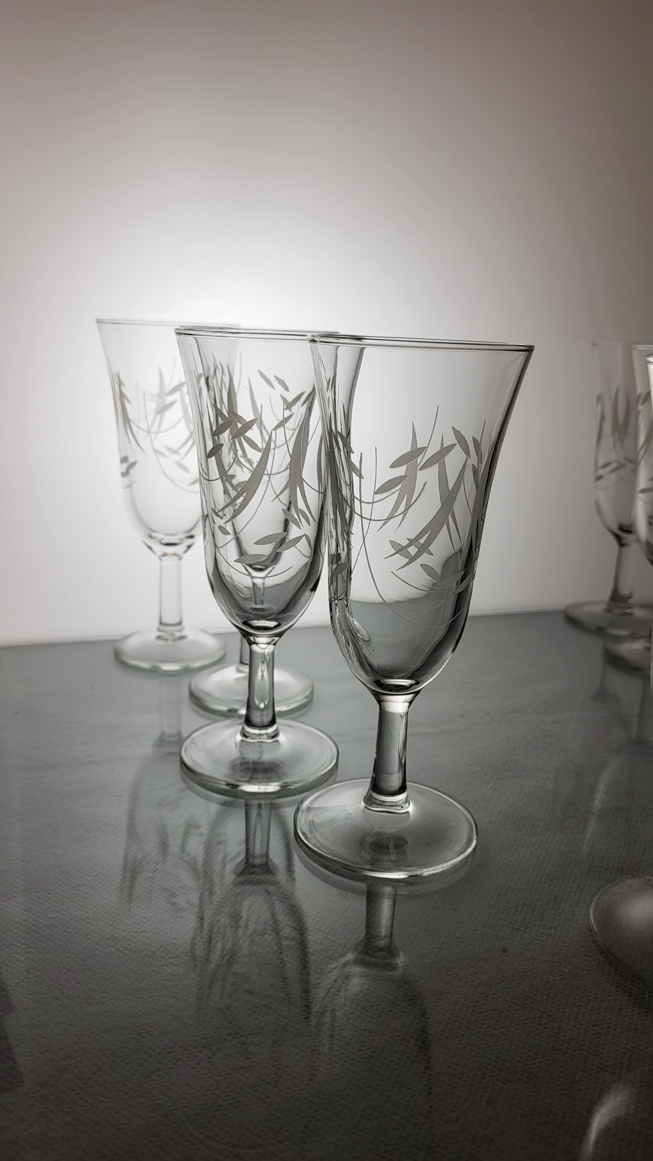 Set of 10 champagne flutes 60s