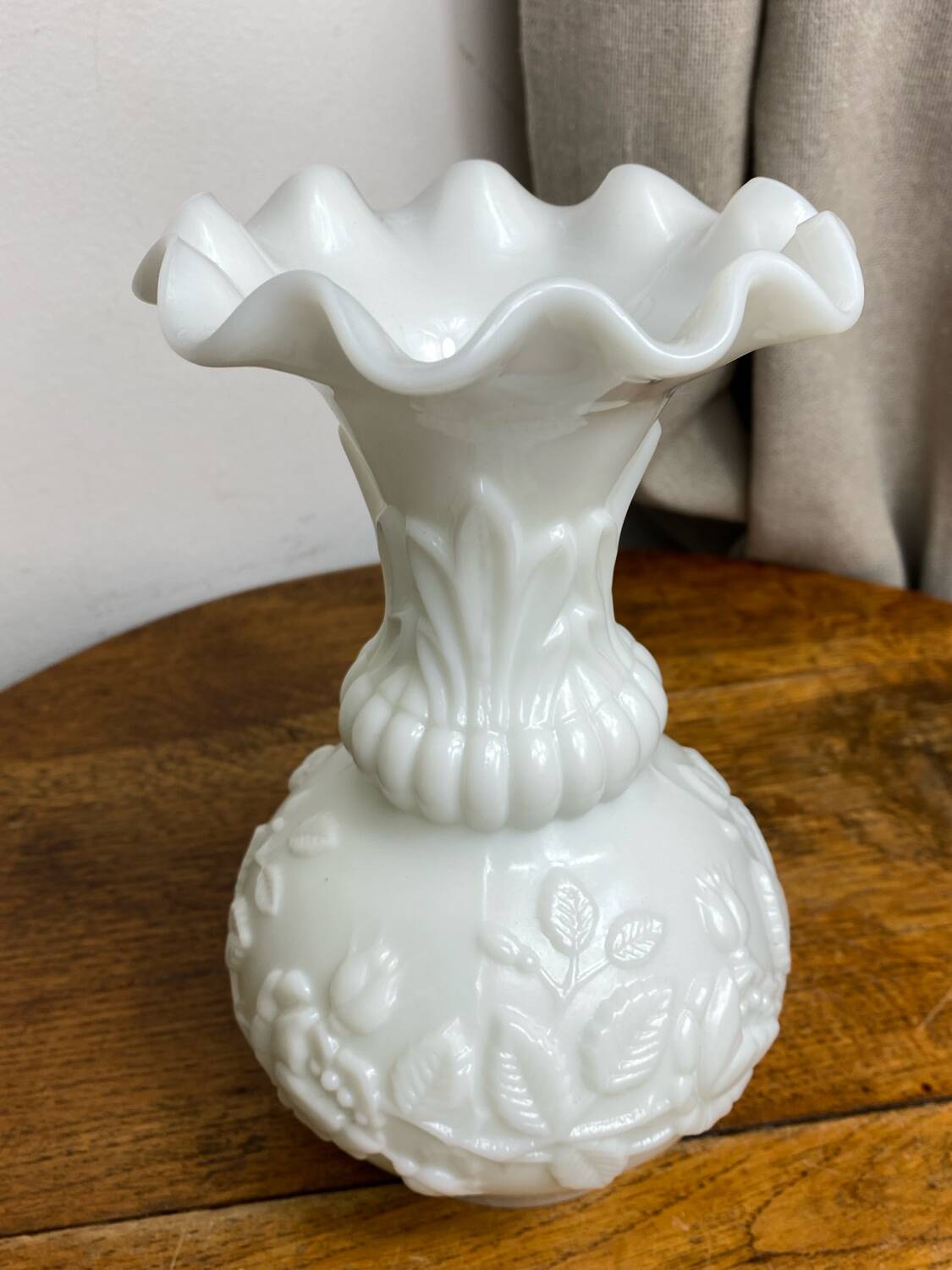 Portieux vase in white opaline