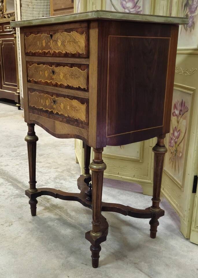 Commode travailleuse marquetée époque Napoléon III à abattant avec miroir