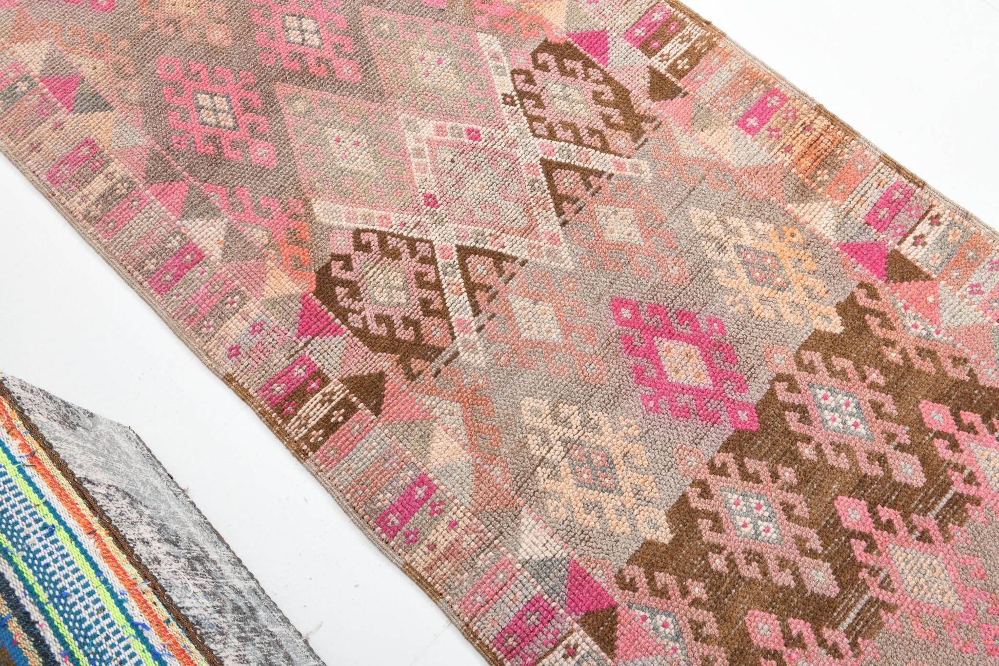 3x12 Pink & Brown Suğer Soft Modern Vintage Runner Rug, 92x376Cm