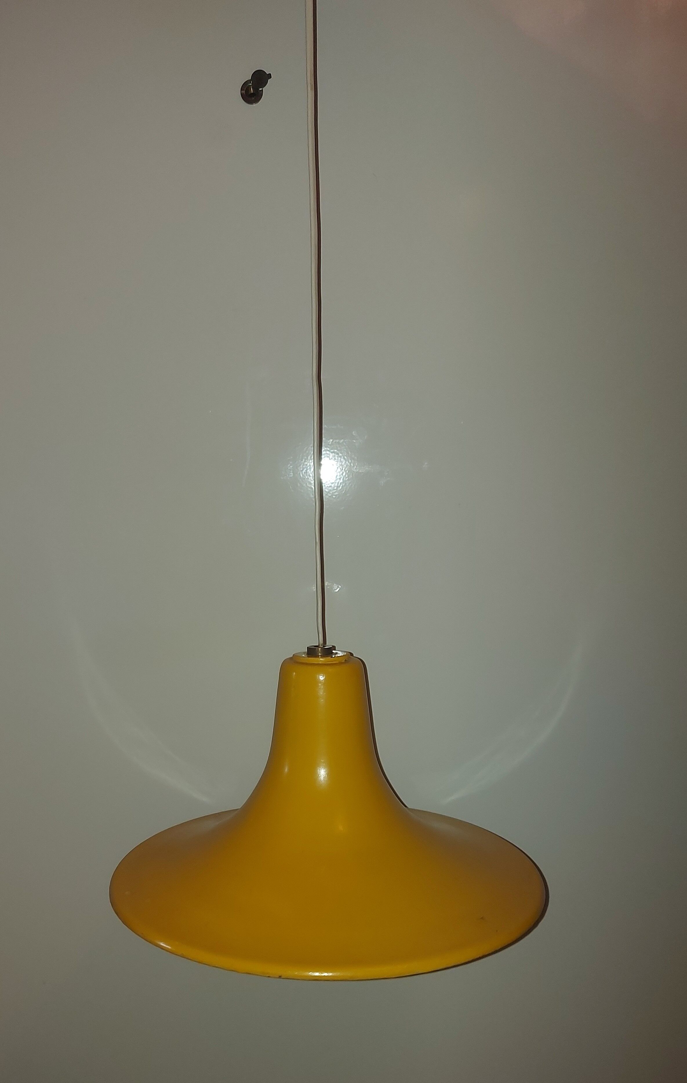 Suspension type indus in yellow metal