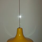 Suspension type indus en métal jaune