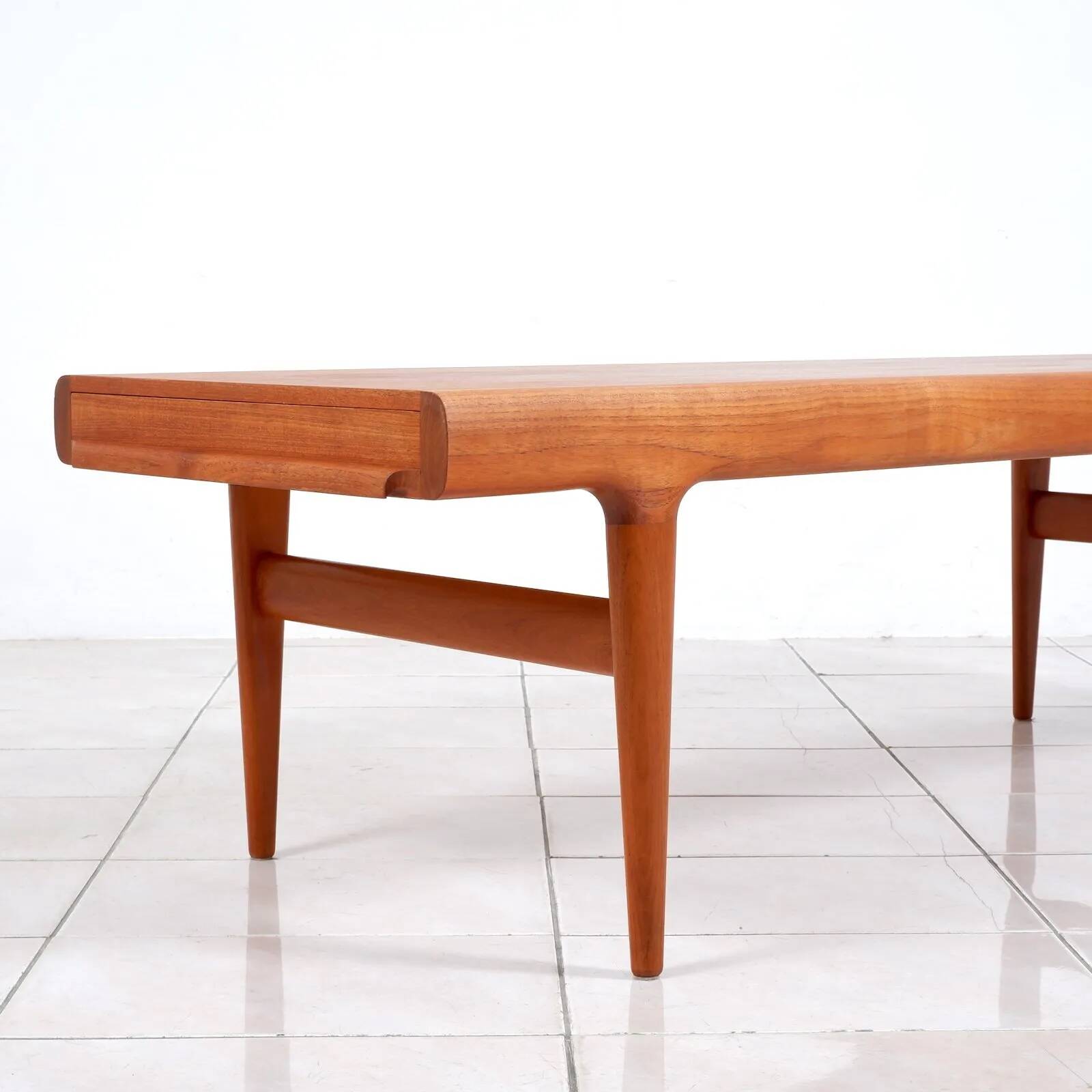 Large teak coffee table by Johannes Andersen for Uldum Møbelfabrik