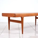 Large teak coffee table by Johannes Andersen for Uldum Møbelfabrik