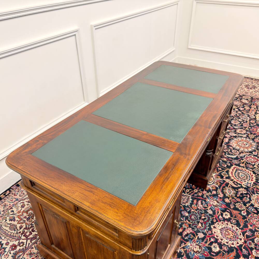 Classic English Chesterfield Desk