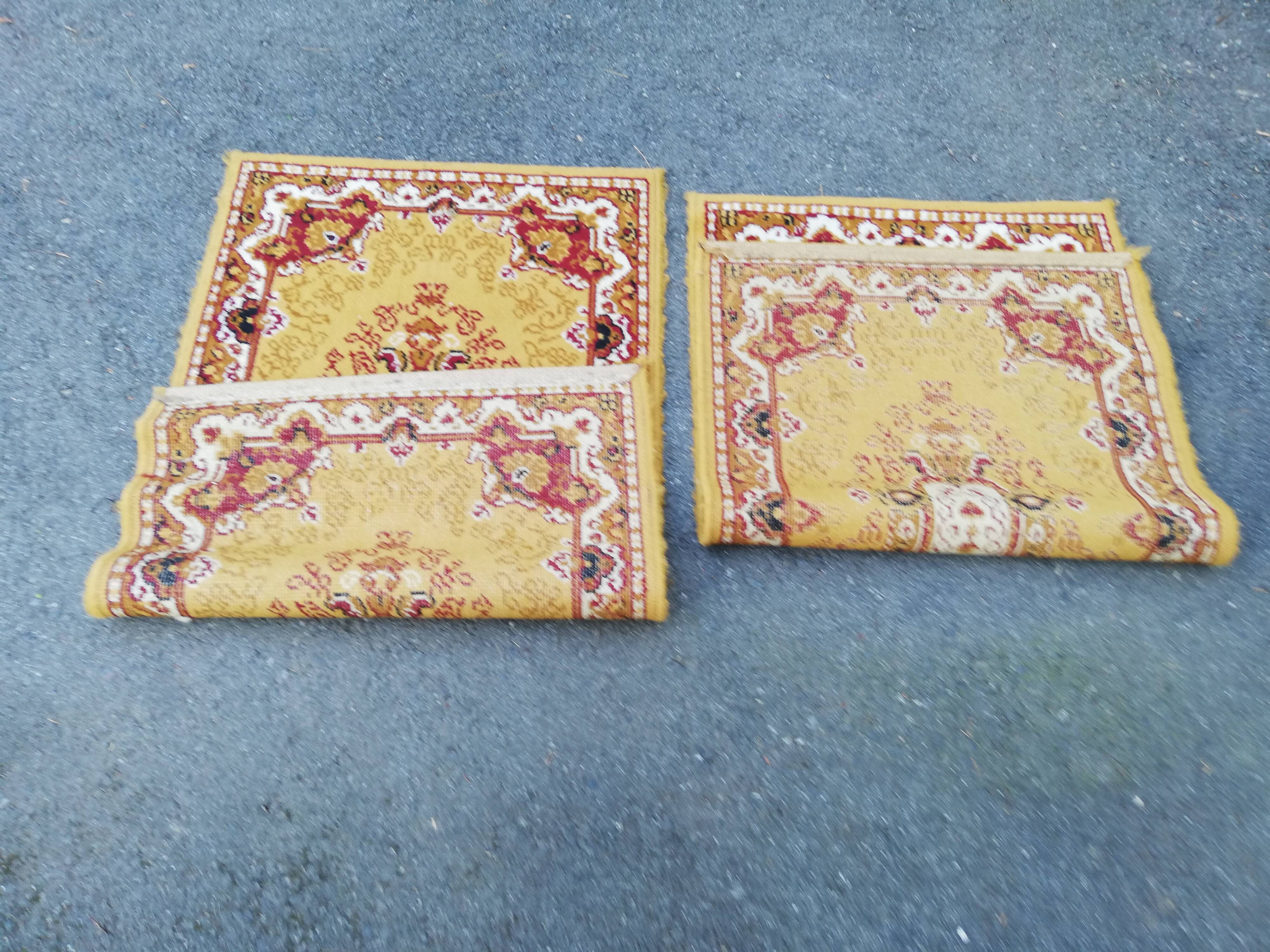 Pair of carpets