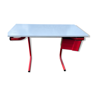 "Ward" desk by bieffeplast