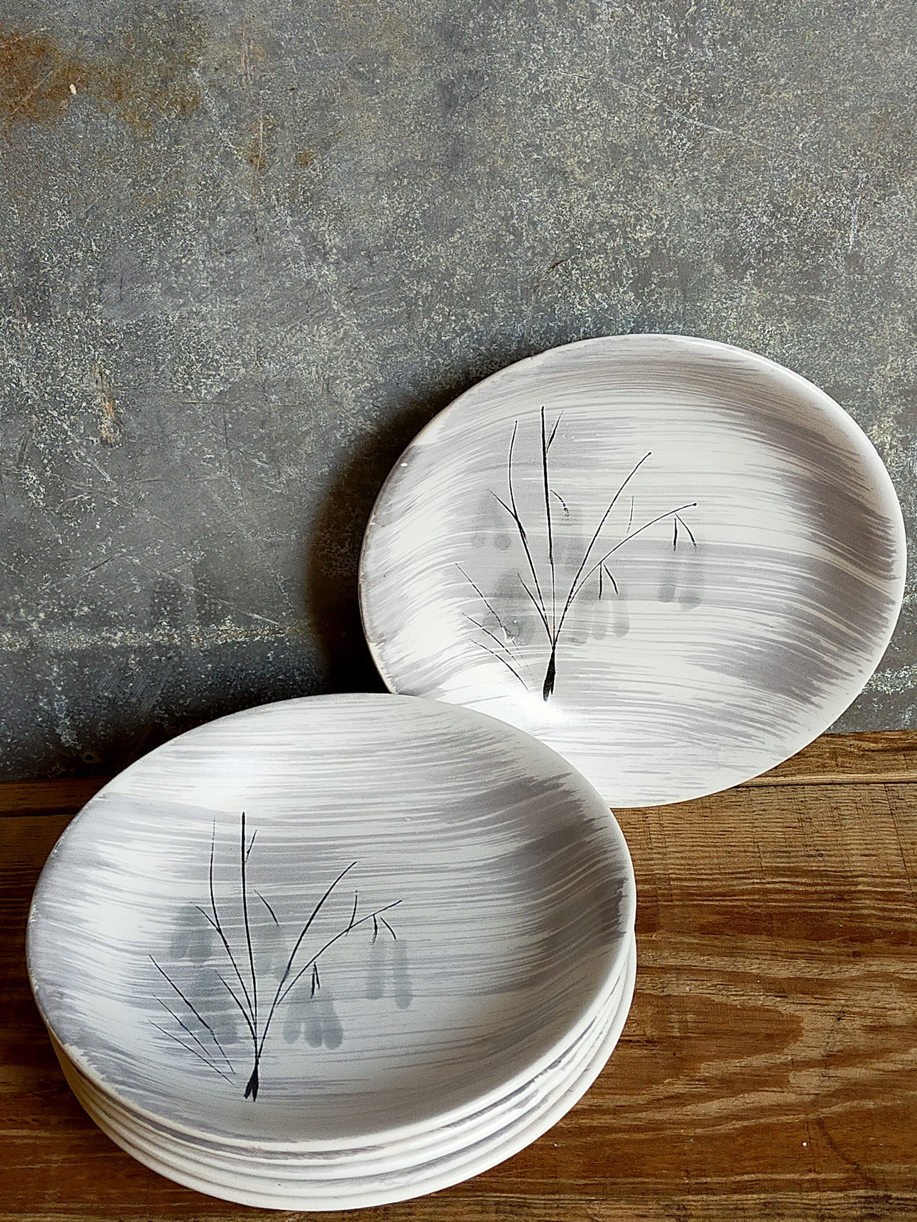 Six assiettes céramique Niderviller service "Chatons" années 50.