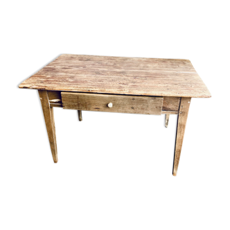 Farm table