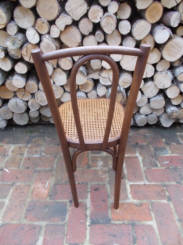 Chaise bistrot en bois courbé et cannage