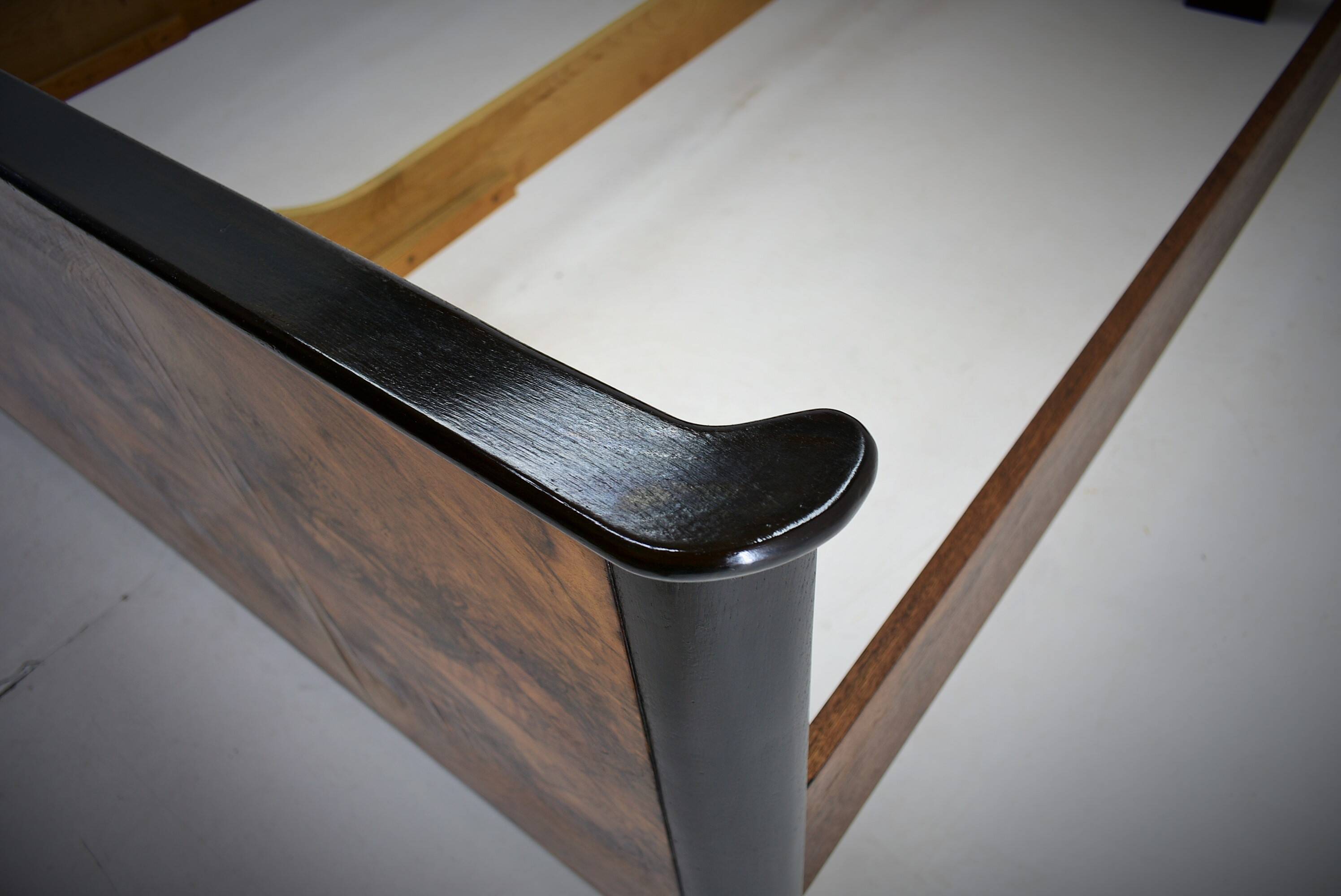 Art Deco double bed by Jindřich Halabala for Up Závody, 1945s
