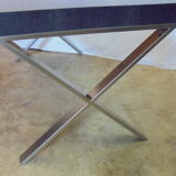 Flat office with metal feet of the 80s