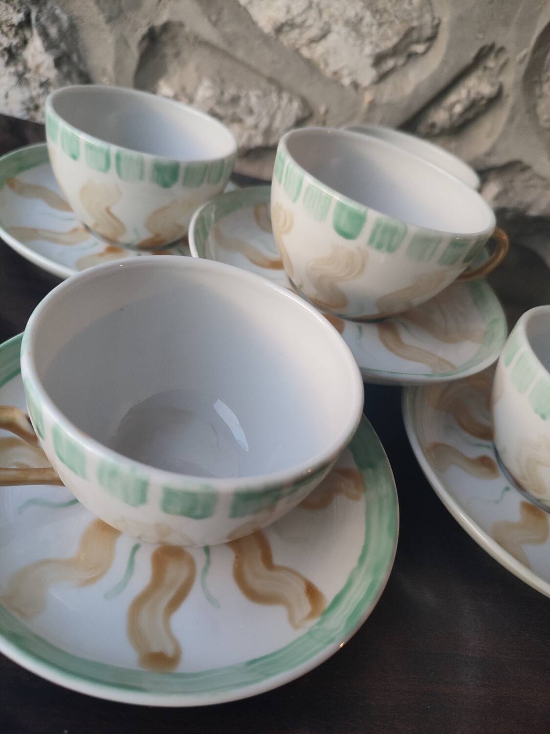 5 coffee cups and saucers Pillivuyt France