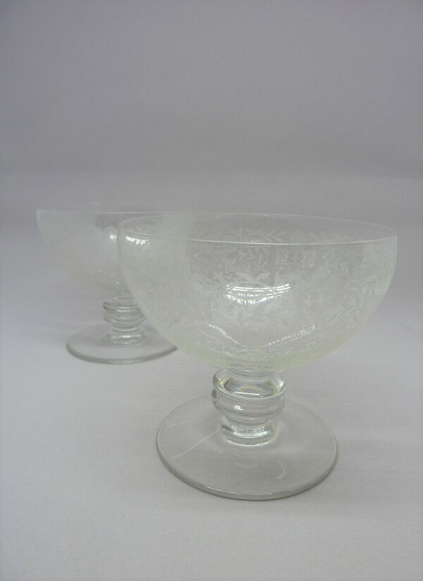 5 coupes à champagne Baccarat France