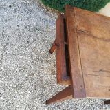 Table in oak and mahogany