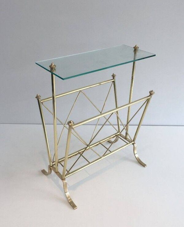 Porte-revues de style néoclassique en laiton et tablette de verre de la Maison Jansen