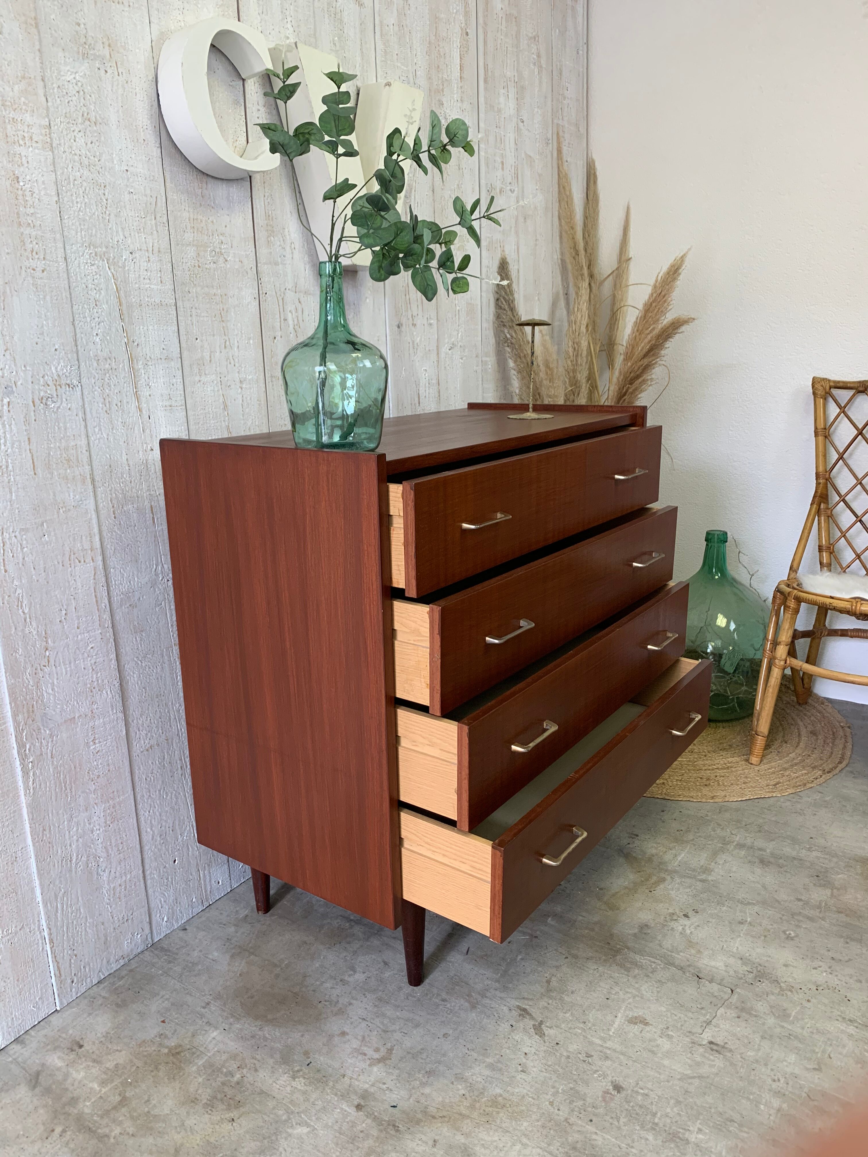 Commode vintage