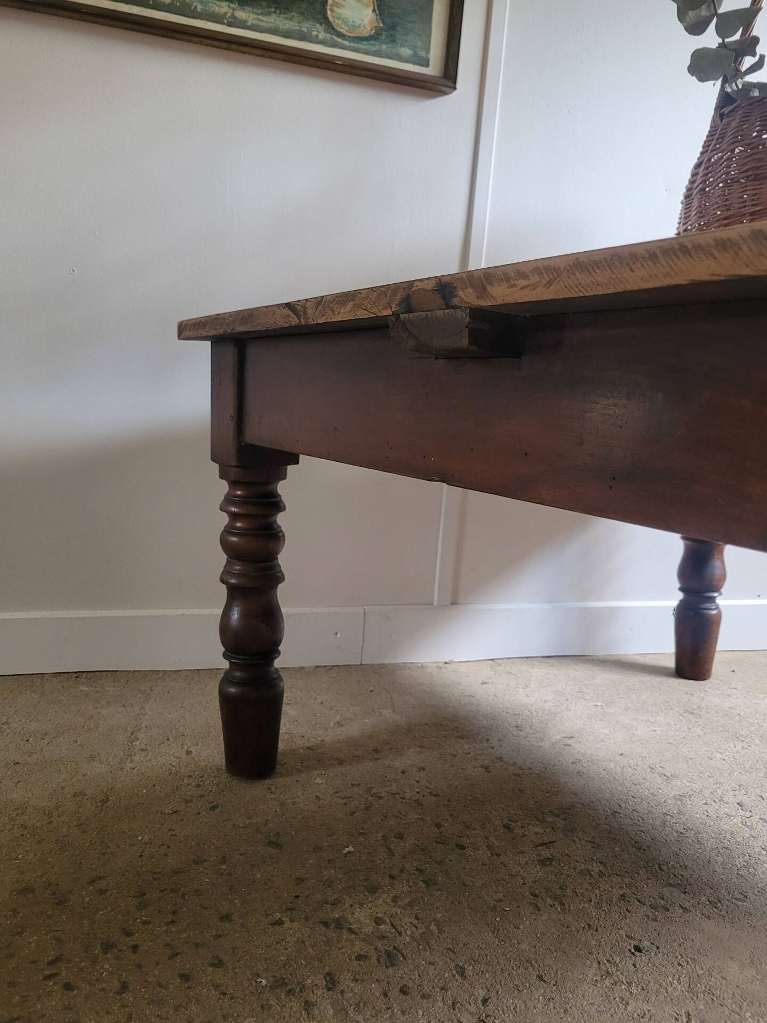 Wooden coffee table with turned legs