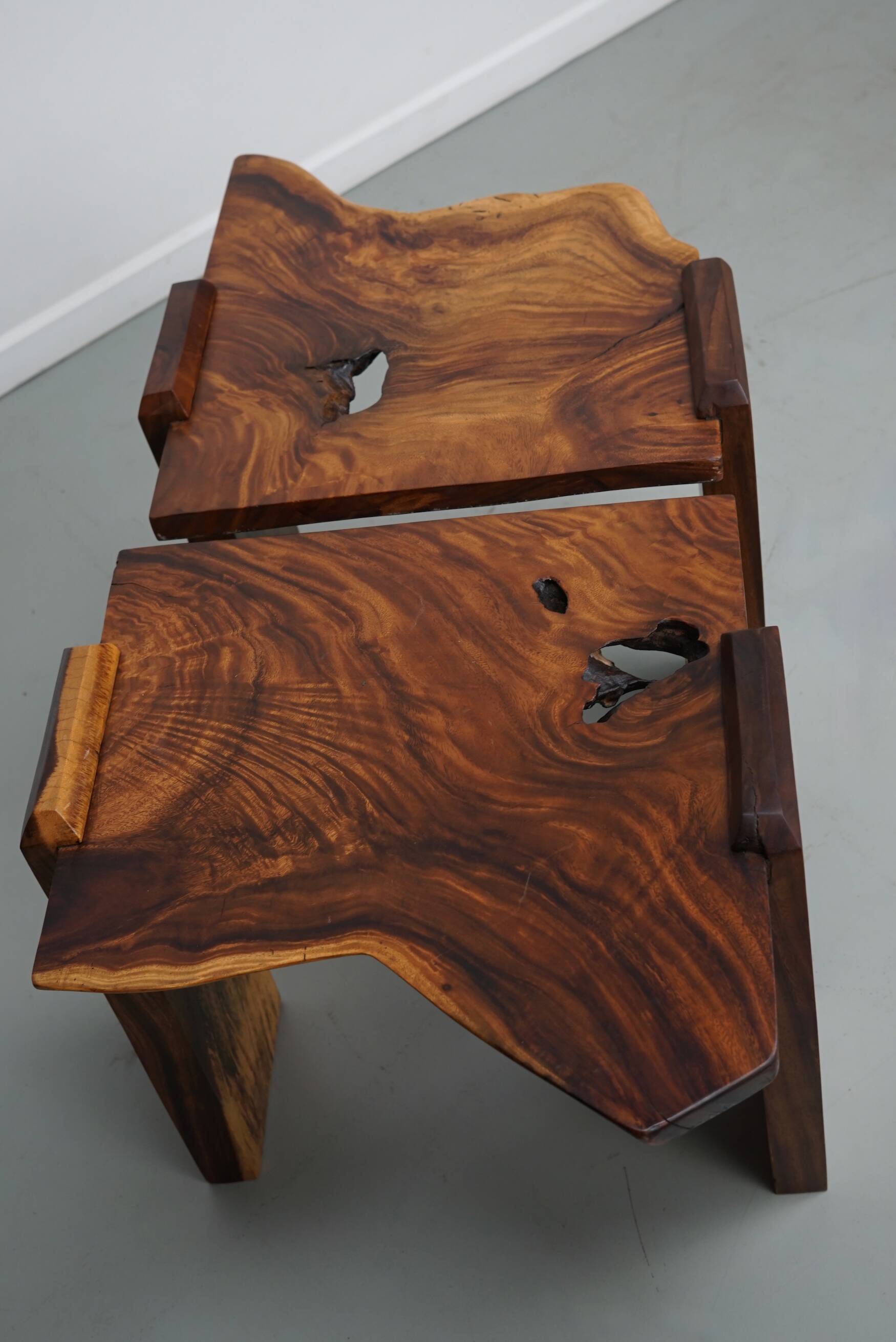 Pair of Vintage Natural Coffee Tables in Walnut, ca 1970/1980
