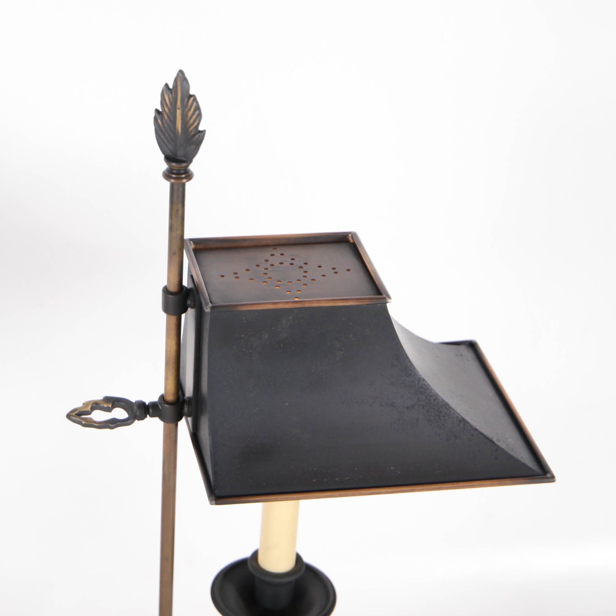 Paire de lampes « cygnes » en laiton