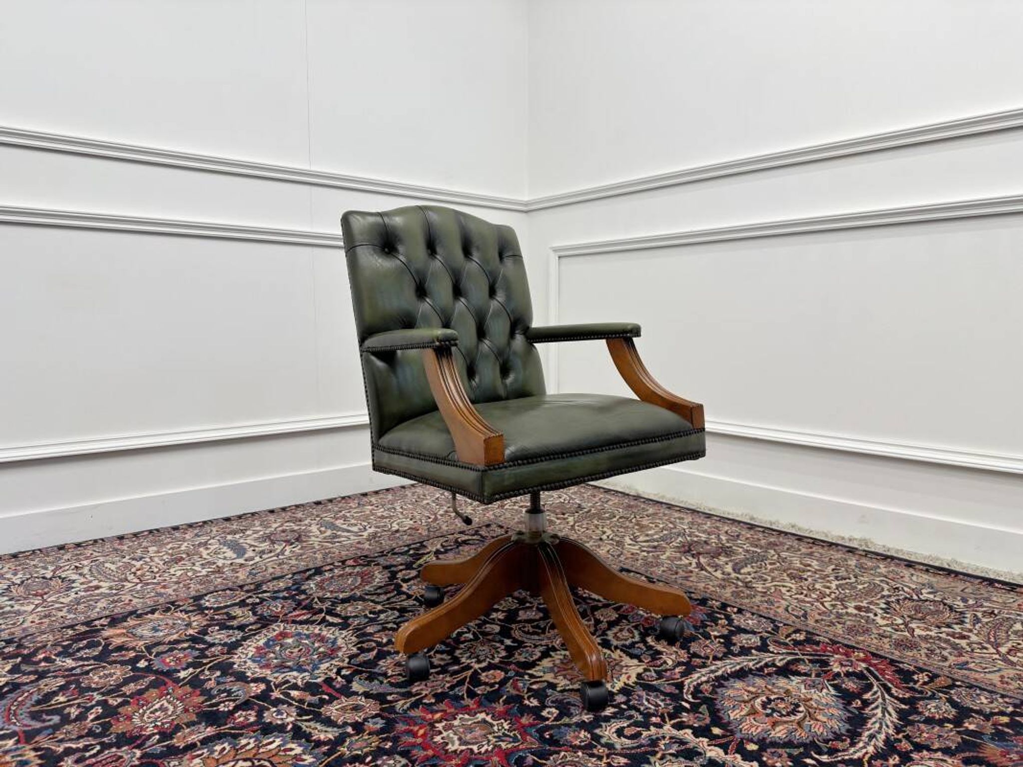 Green English Chesterfield Desk Chair