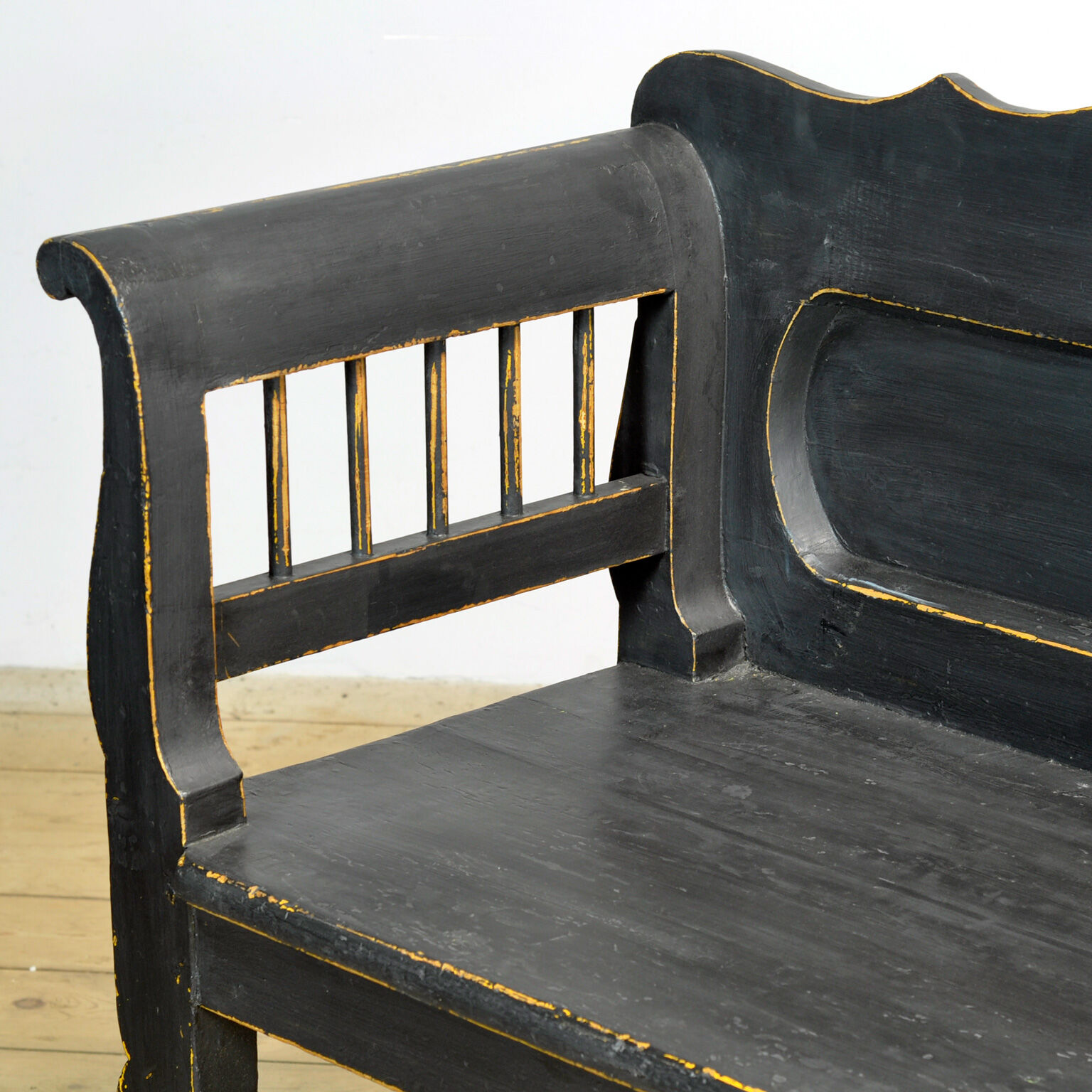 Antique pine bench, 1900s