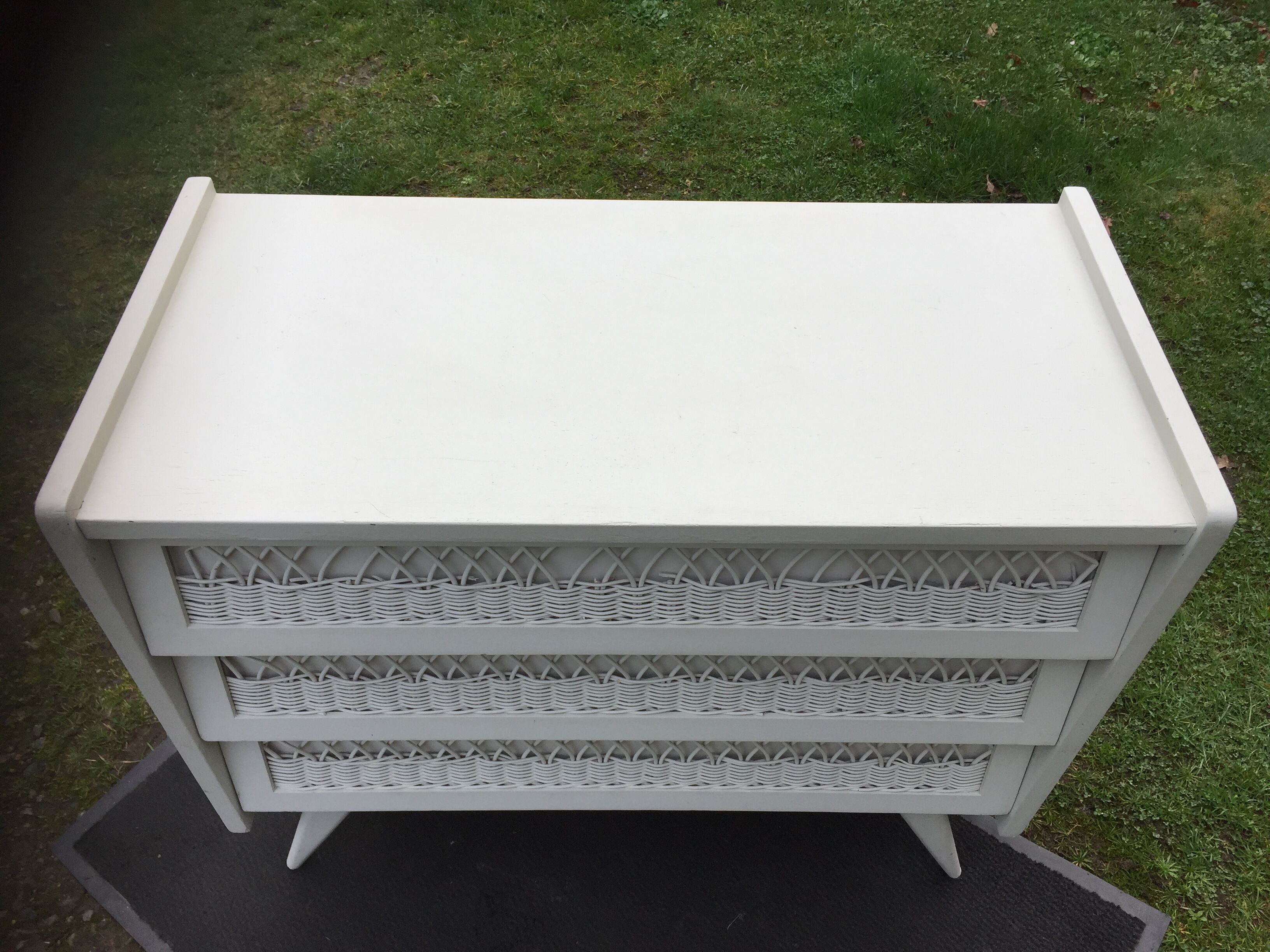 Vintage lacquered chest of drawers grey white
