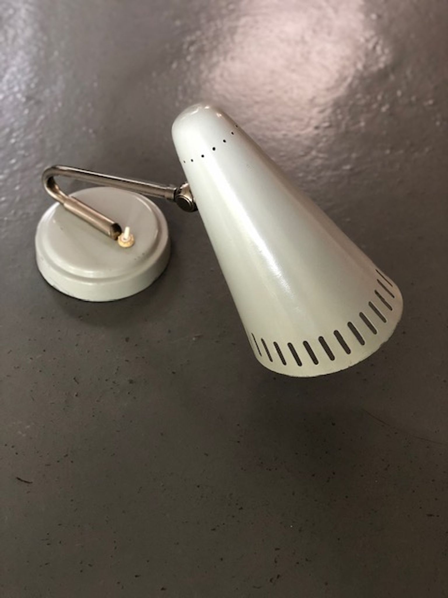 Bauhaus wall lamp in grey metal
