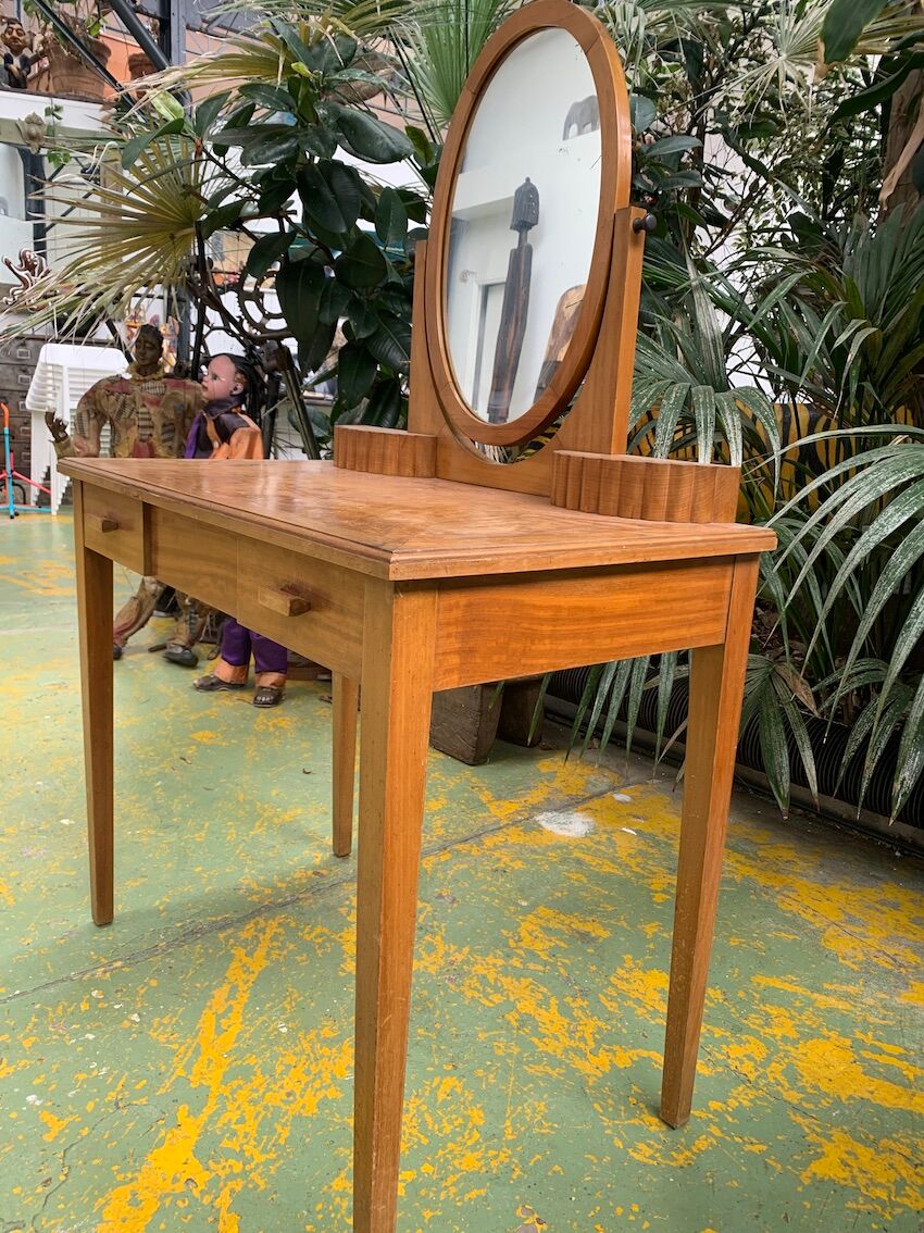 Vintage wood dressing table