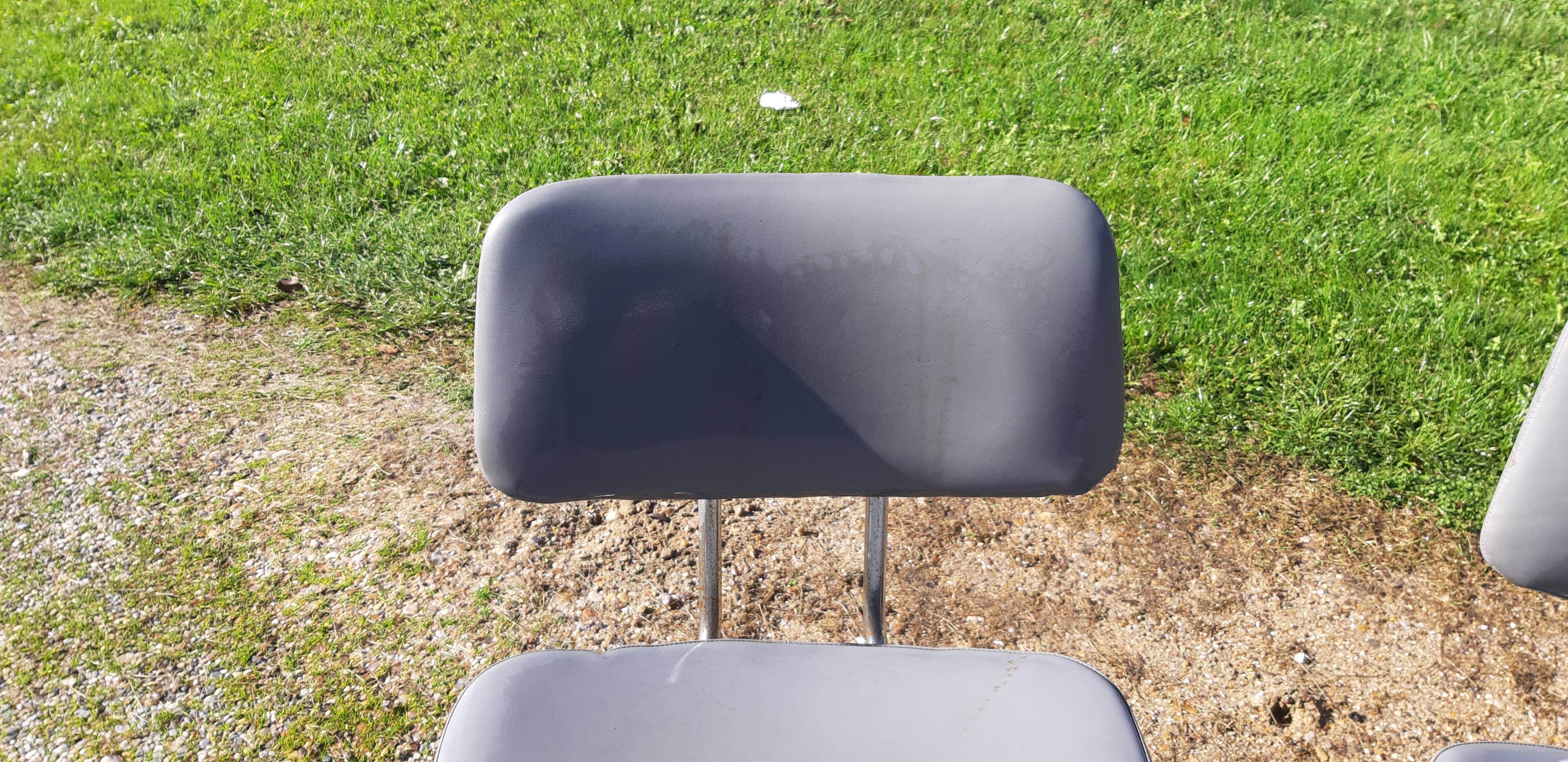 6 Pullman chairs