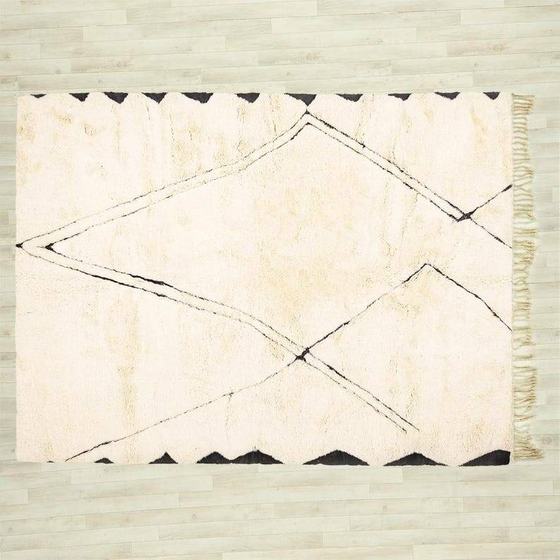 Hand-knotted Moroccan rug 150/250cm