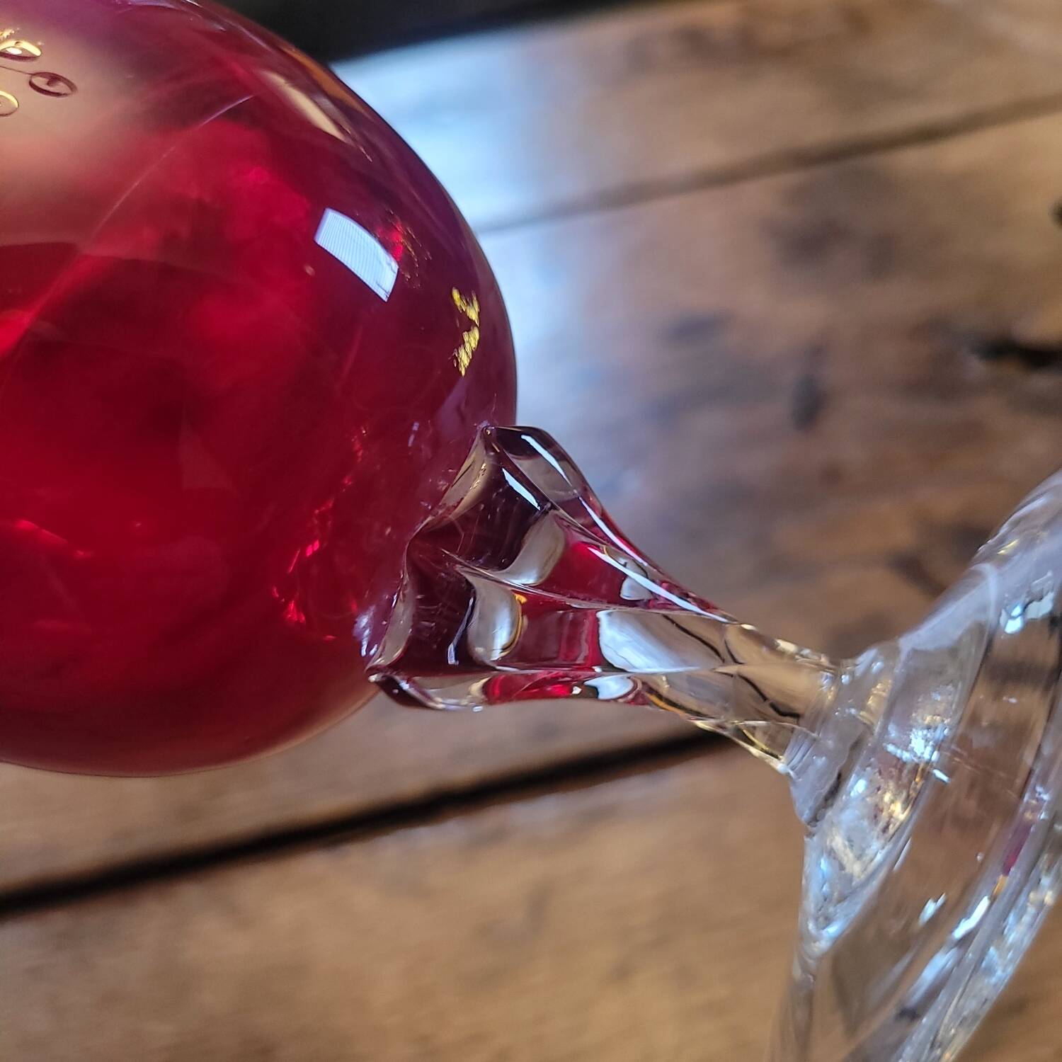 Ruby red glass soliflore vase on a stand - Art glass from the 1970s