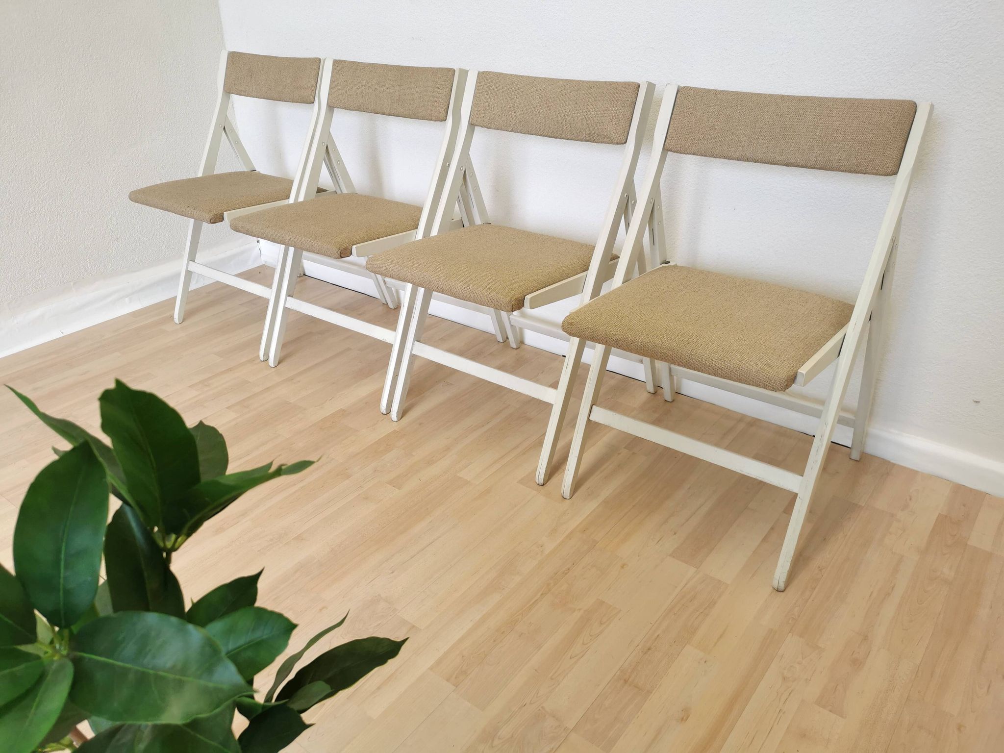 Set of 4 Vintage Wooden Folding Lounge Chairs: Beige Fabric, STOL Kamnik 1970