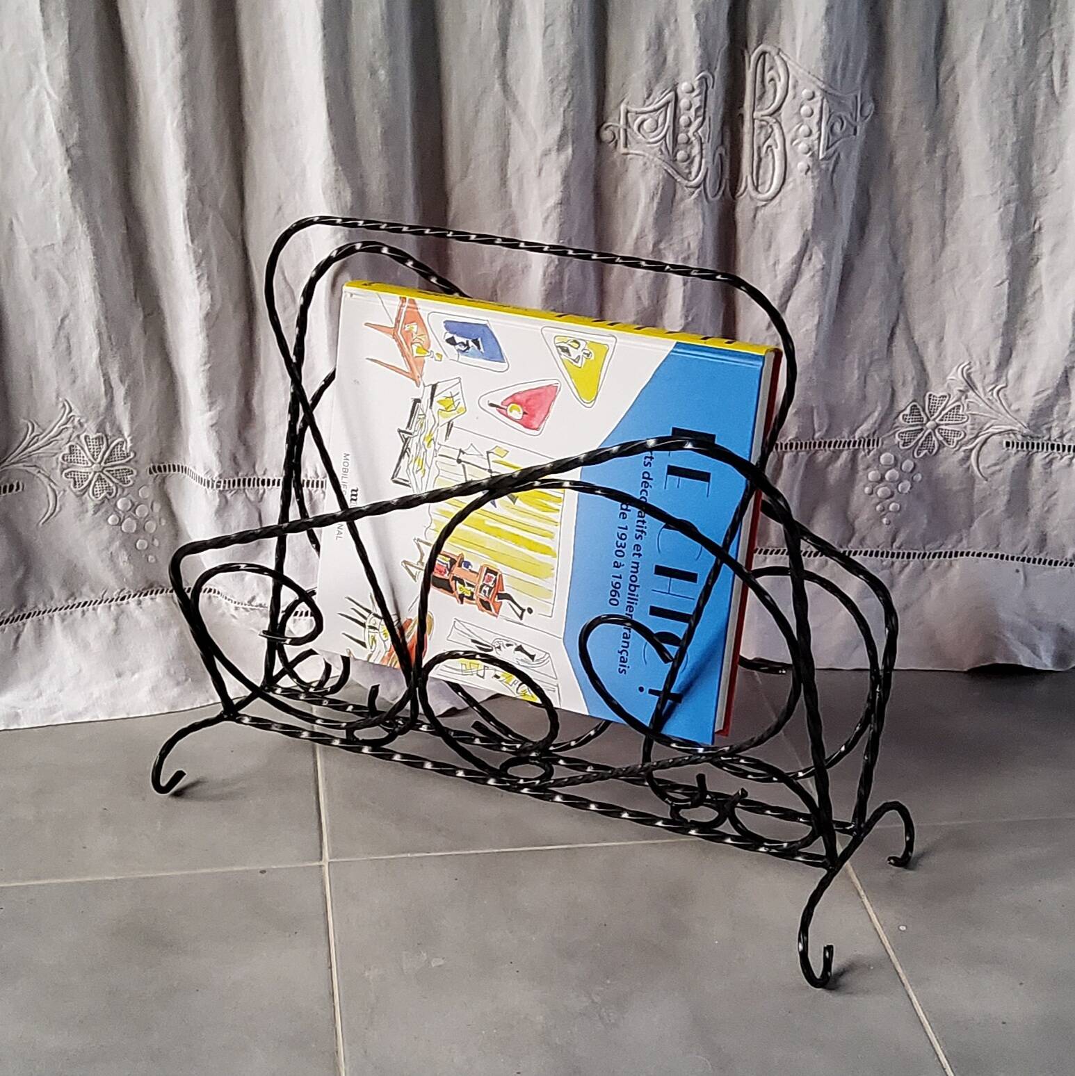1960s magazine rack