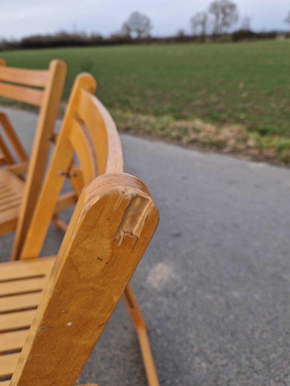 Set of 4 Folding Chairs in Wood and Plywood