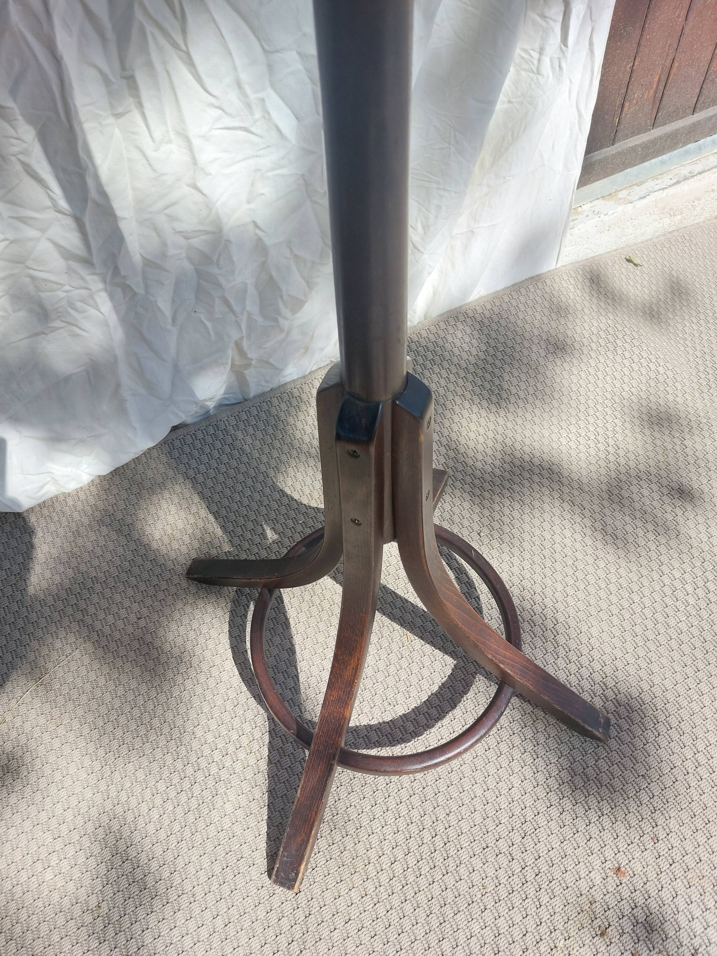 portemanteau perroquet, teinte bois foncée