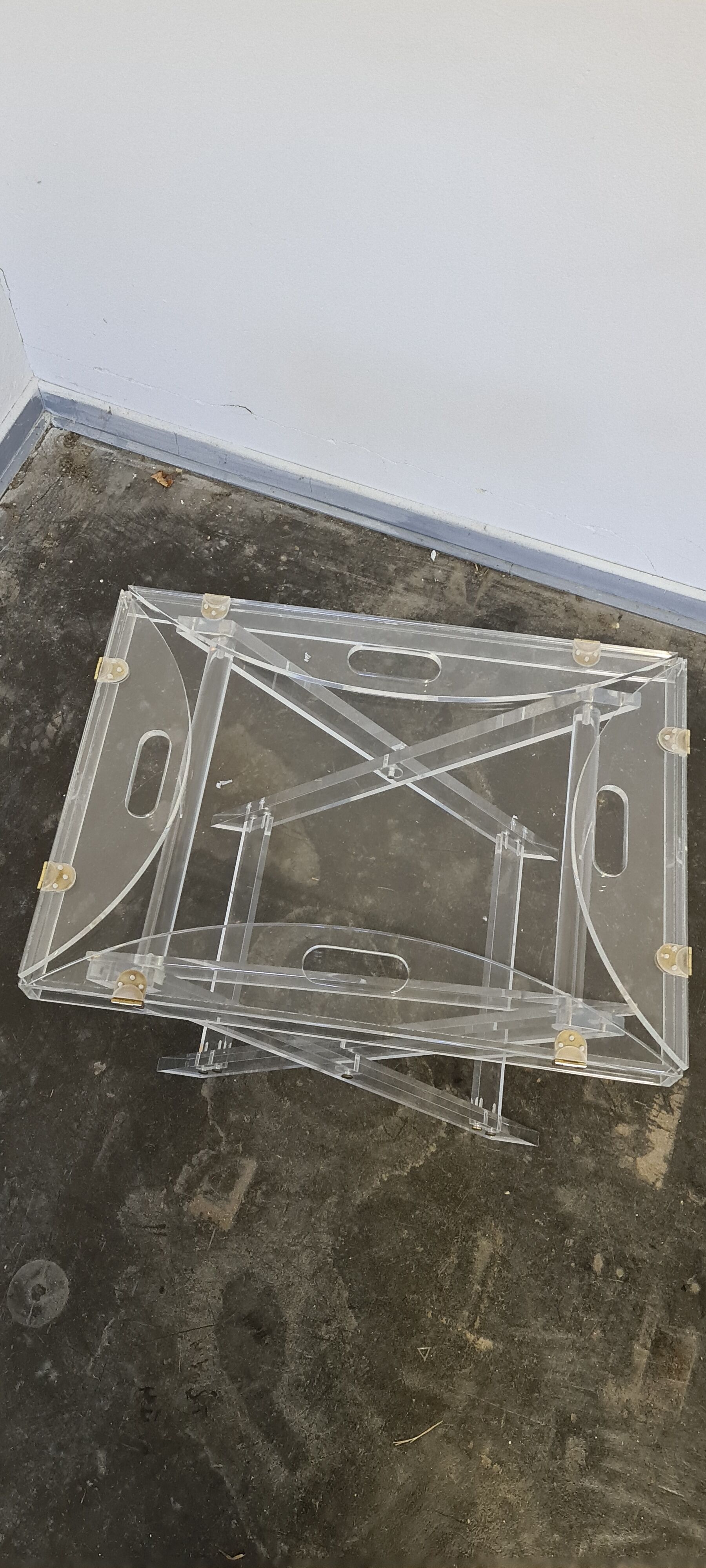 Table d’appoint en plexiglas vintage
