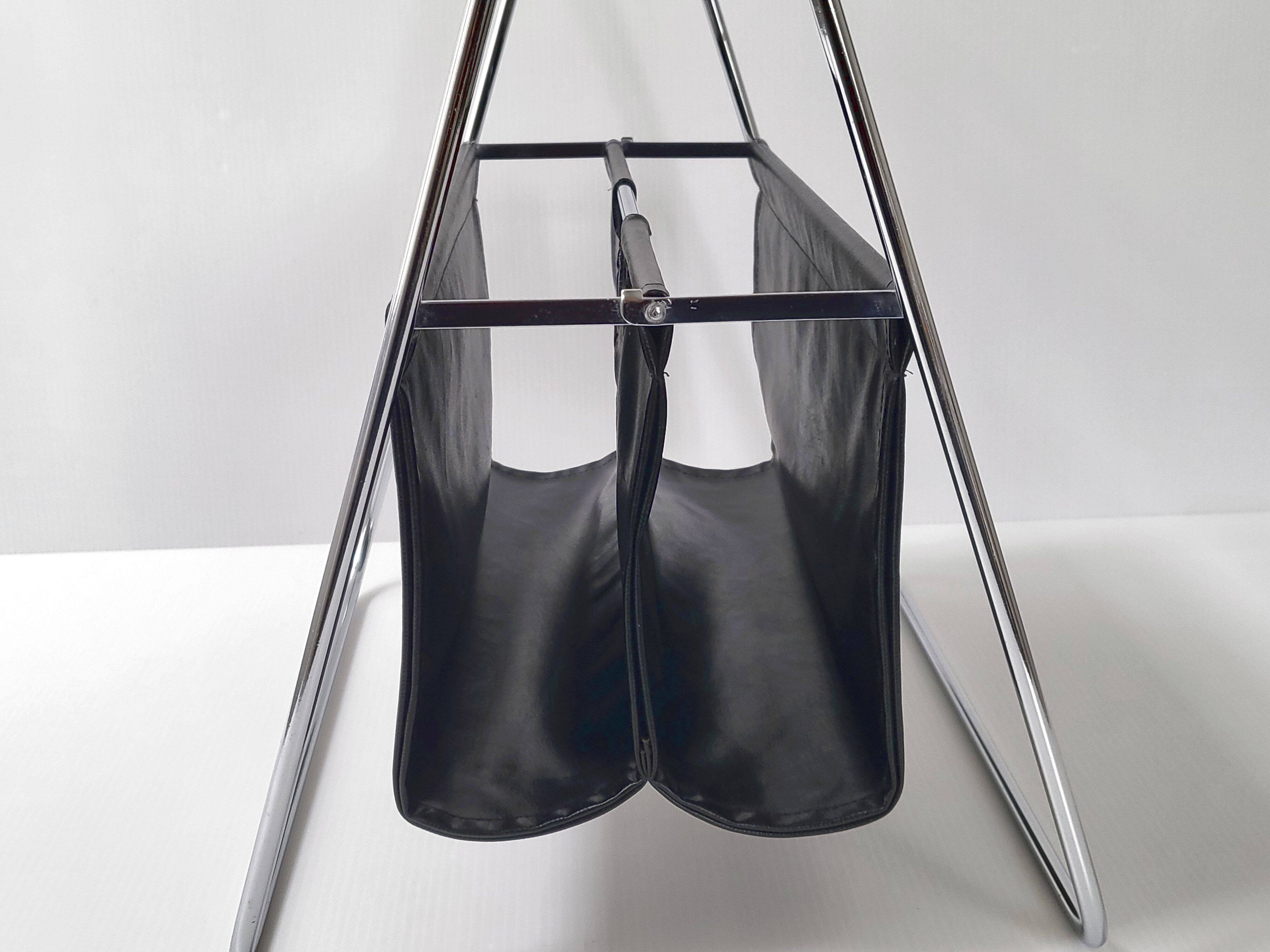 Vintage magazine rack 1960