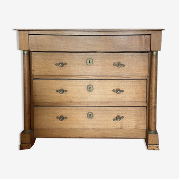 Antique chest of drawers