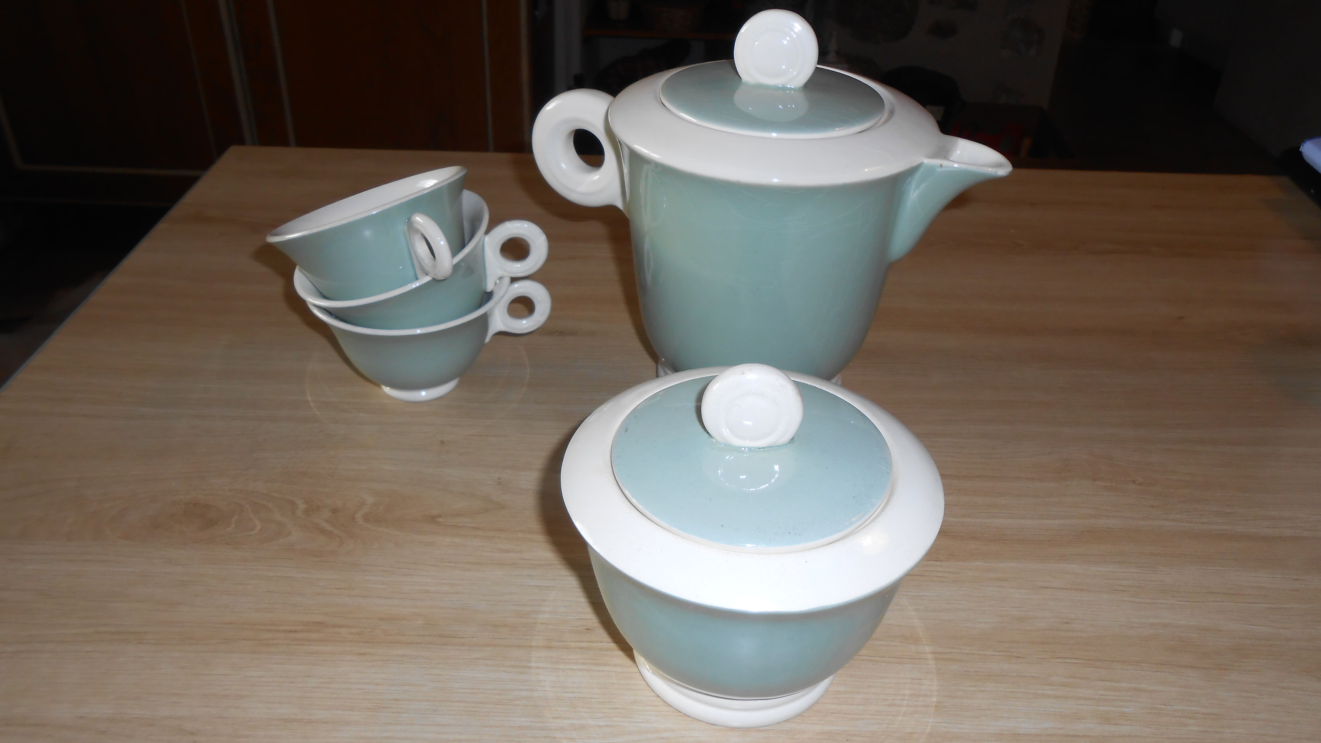 Coffee pot, sugar pot and cups Digoin