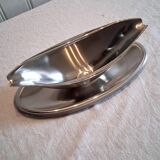 Very beautiful sauce boat from Létang Remi in very good condition.