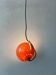 Suspension eyeball en métal rouge Artimeta