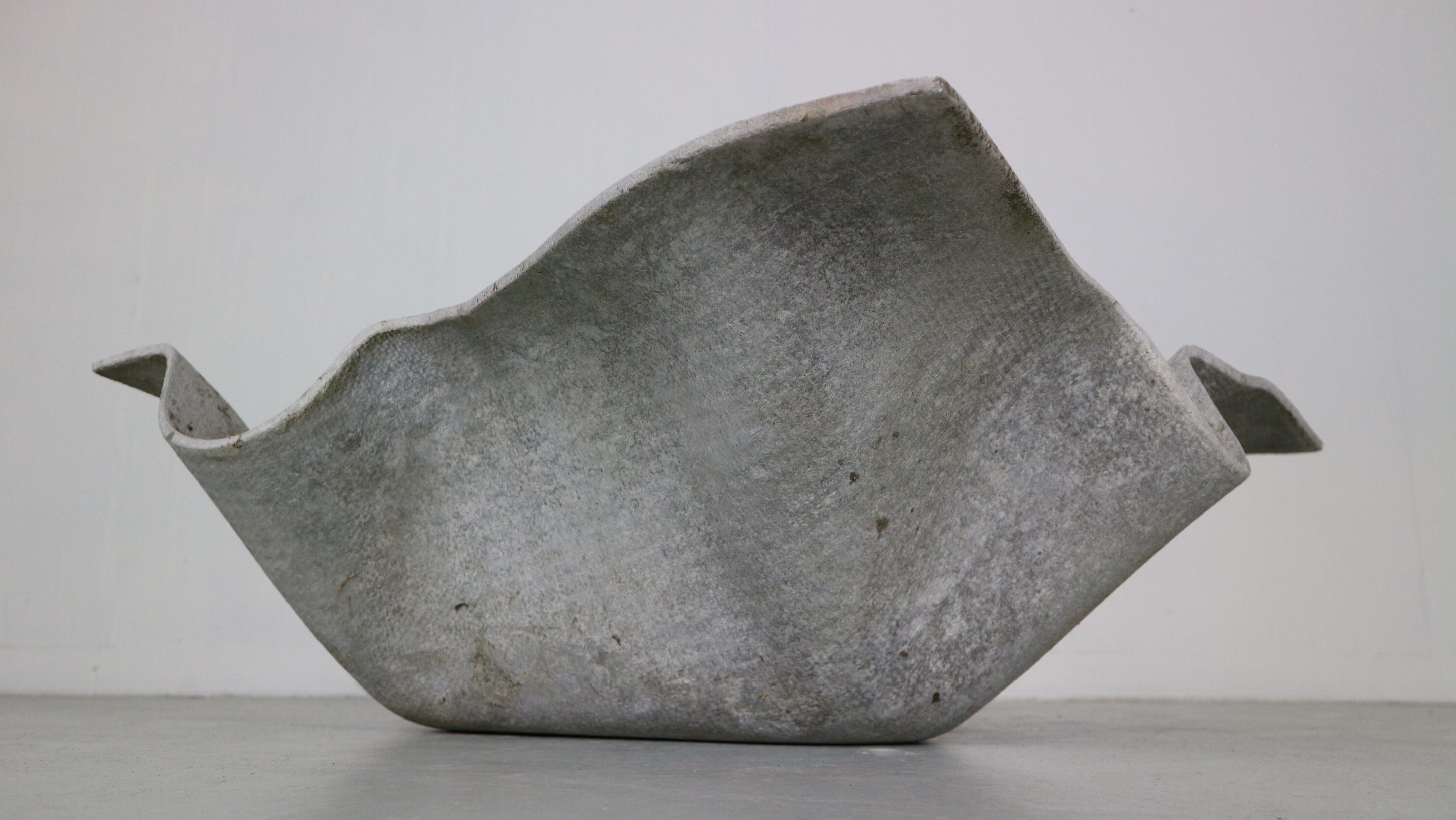 Jardinière en béton « Biasca » Elephant Ear par Willy Guhl, Suisse 1954