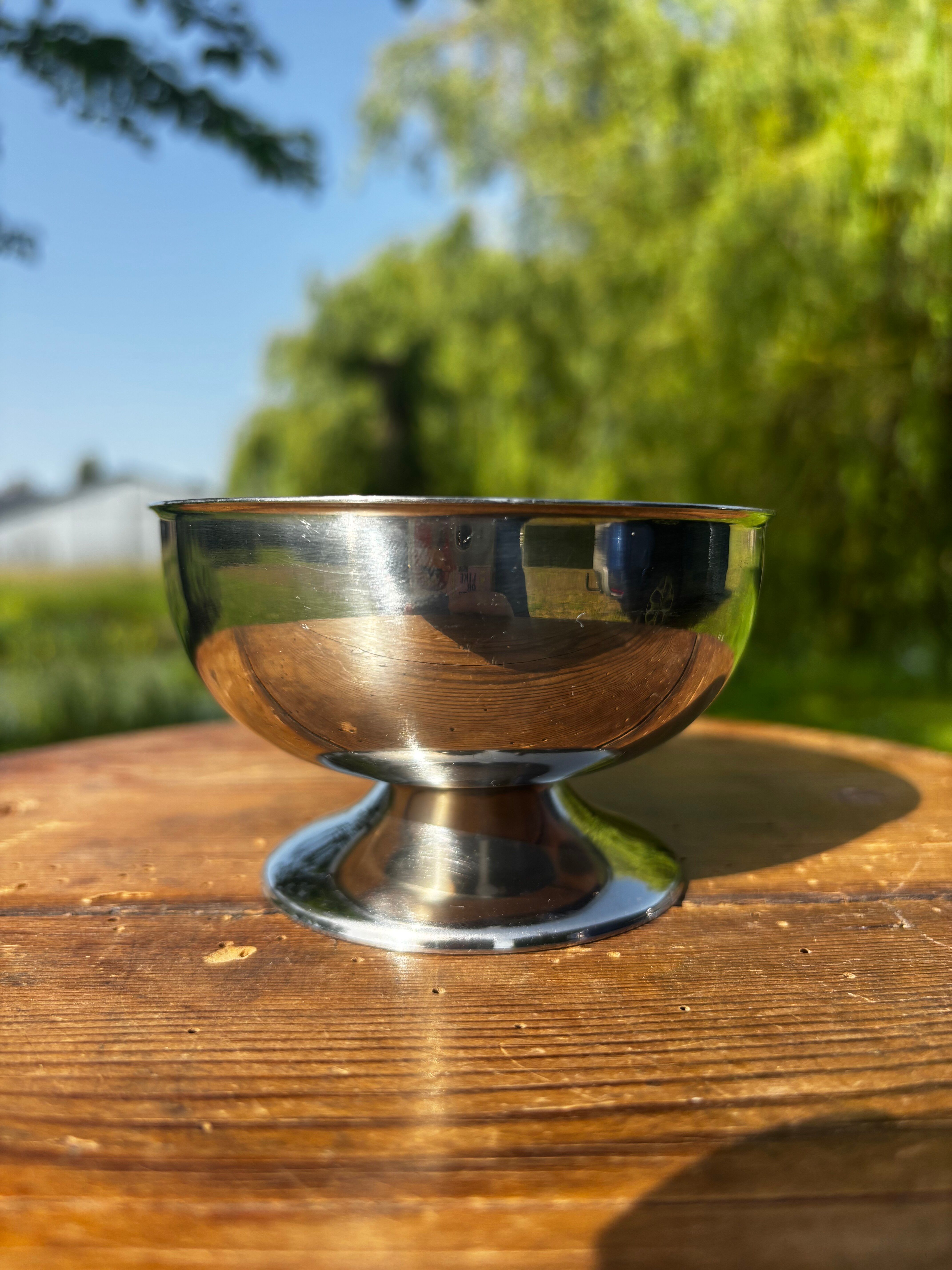 Vintage set of 6 stainless steel ice cream bowls