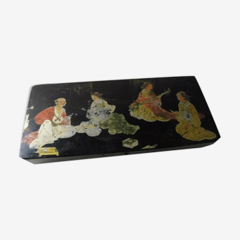 Old pen tray, Asian scene, in paper maché / boiled cardboard, Napoleon III
