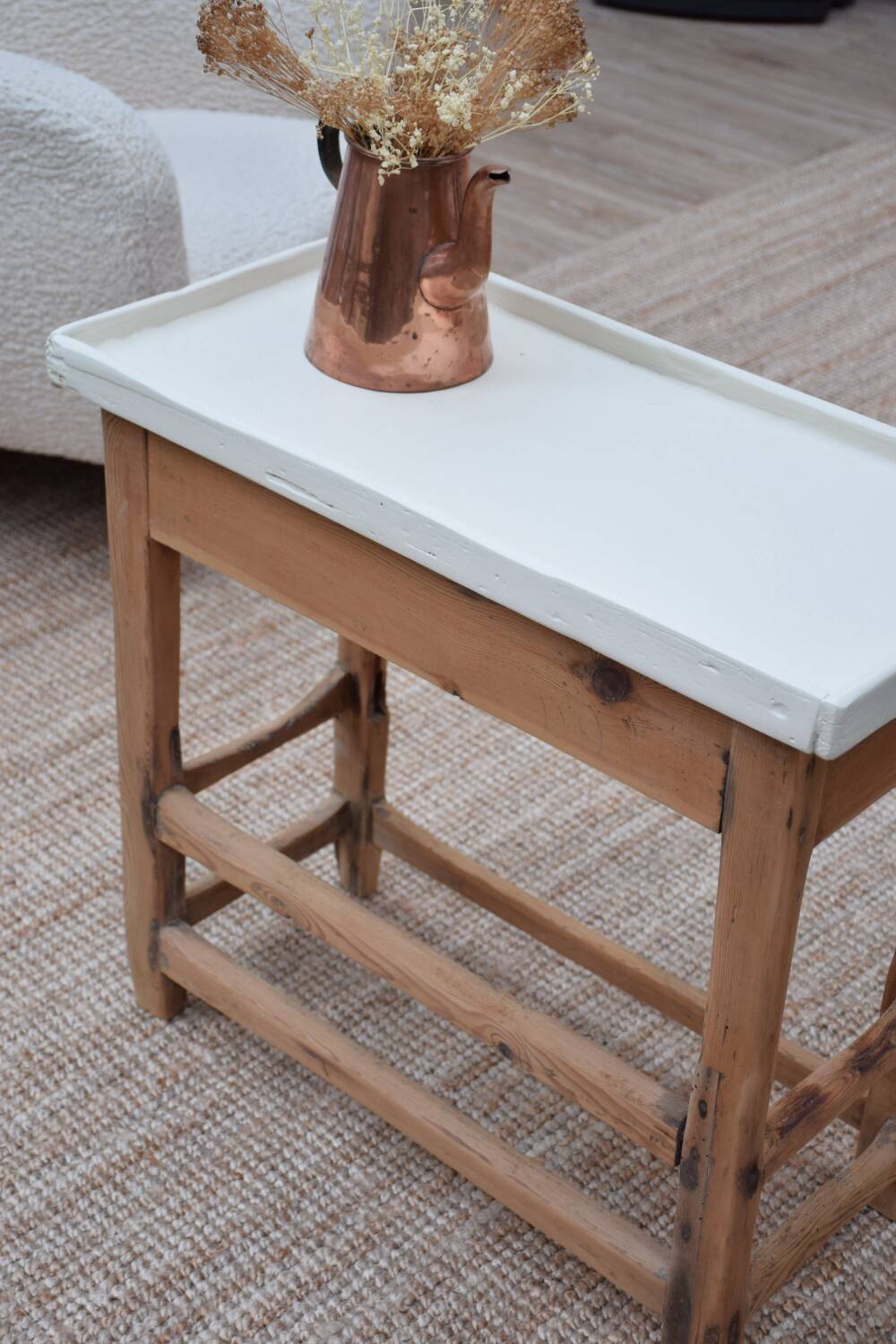 Petite table de ferme d’appoint