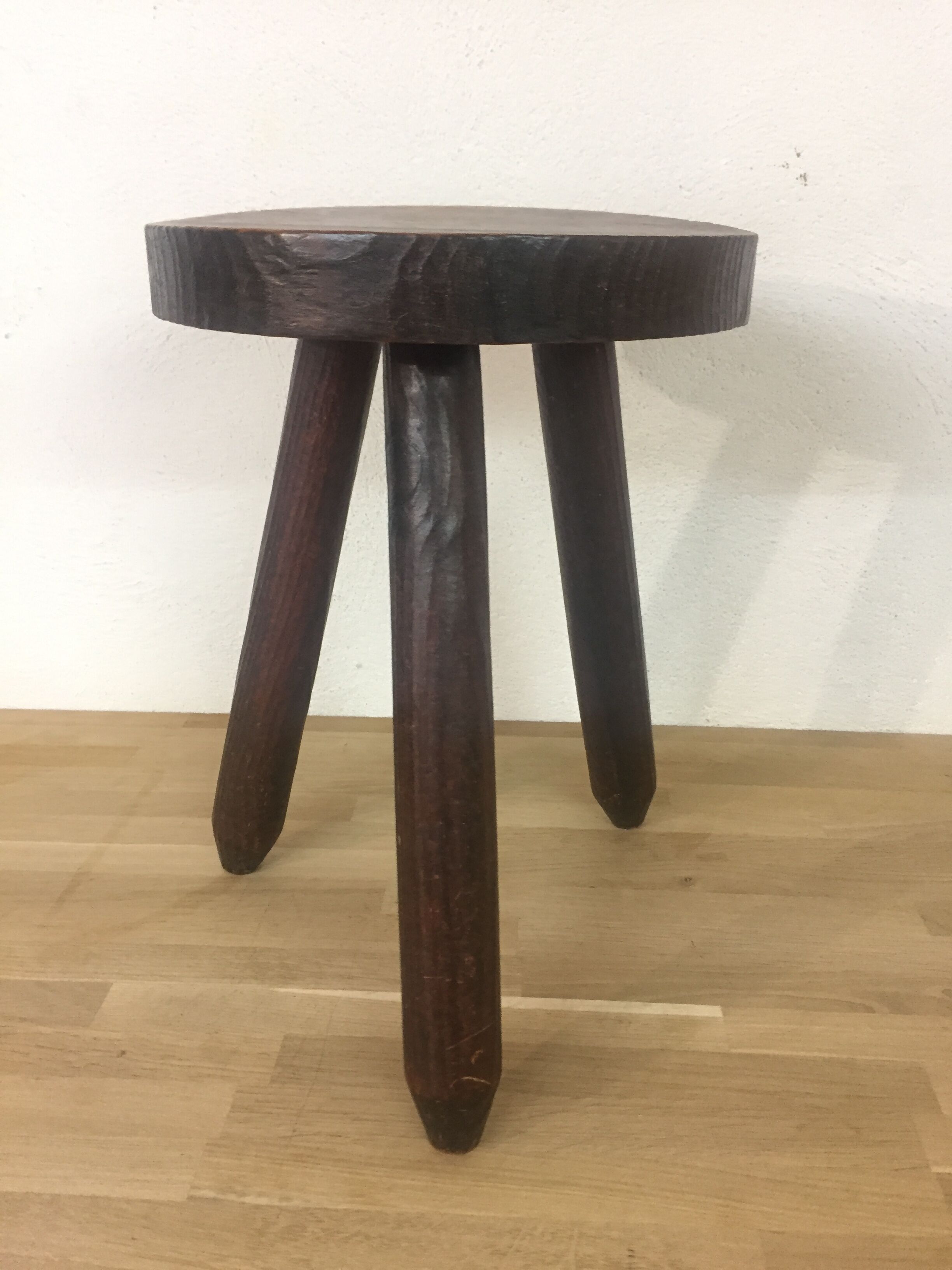Vintage tripod tab, 1960