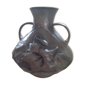 Art deco period vase in tin